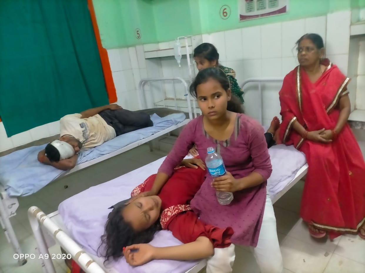 Jeep and auto collided full of visitors, 12 injured