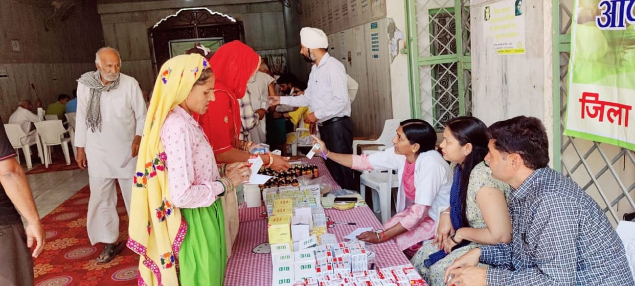 Health checkup of 316 patients in health check-up camp organized in Jat Dharamshala