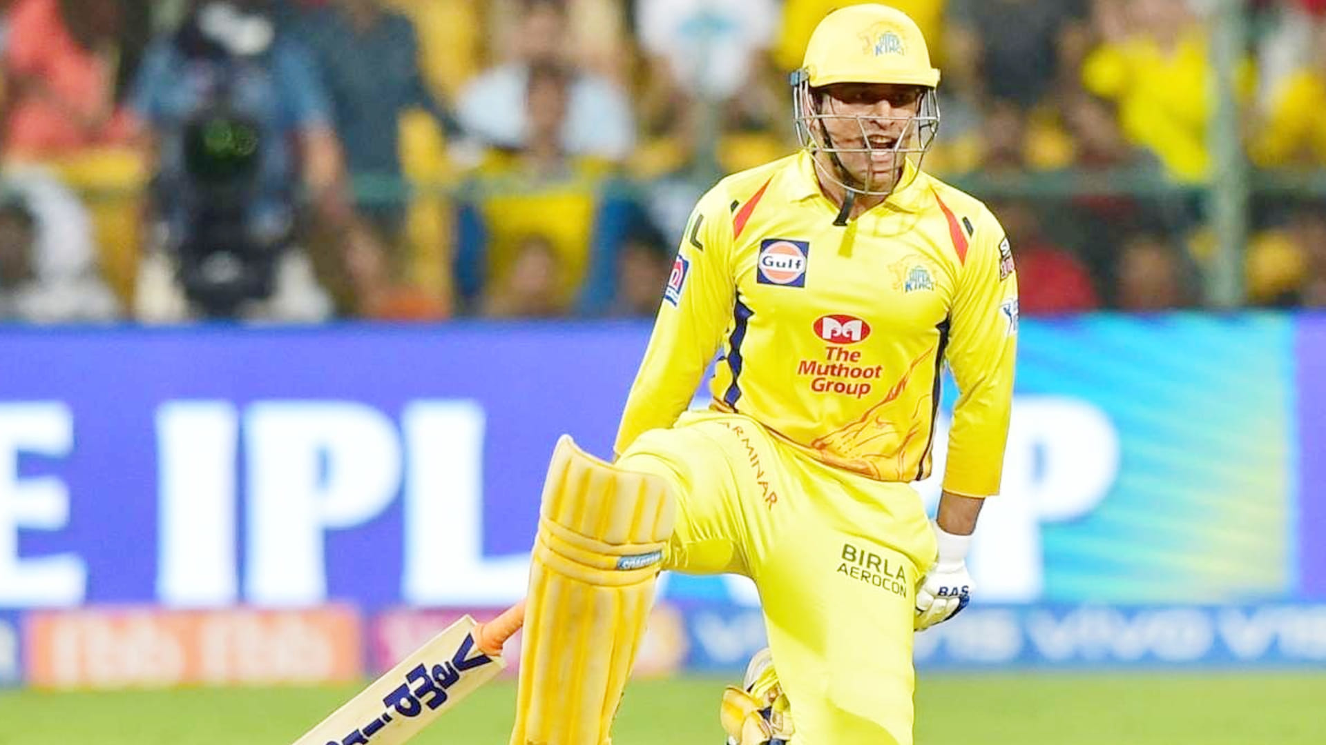 IPL 2022: Ashwin became first player to retired out in IPL, know about the first player to be dismissed in every way in the tournament