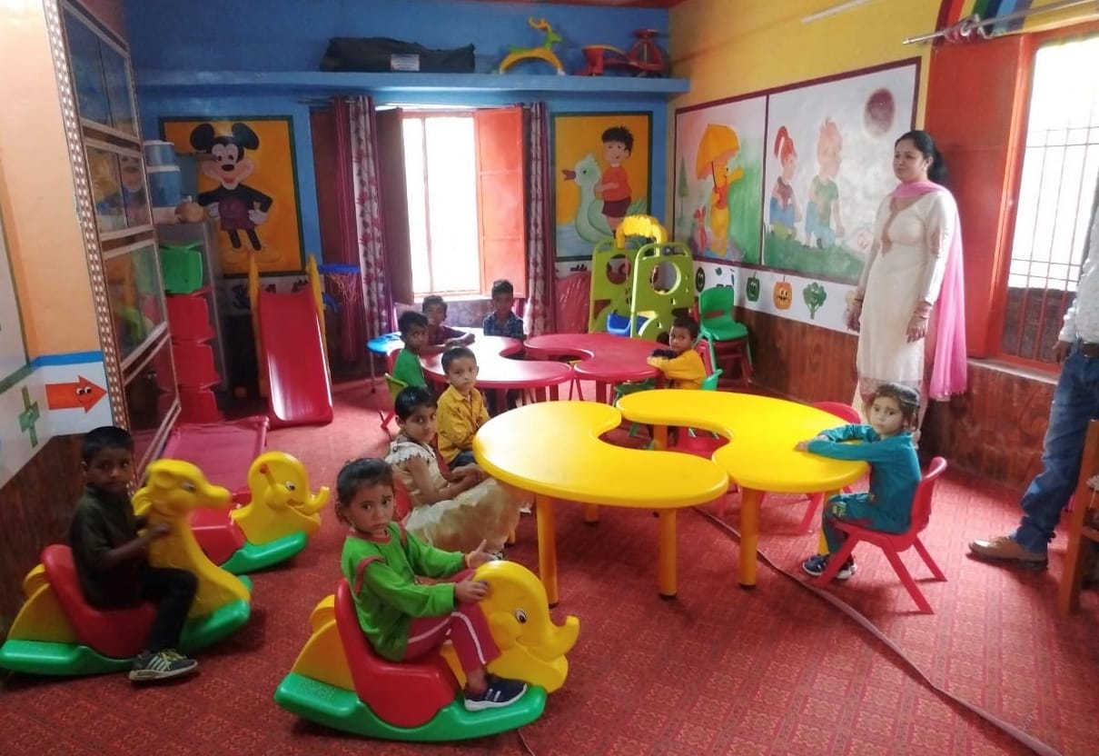 11 culster primery school developed in sirmaur district by using modren technology