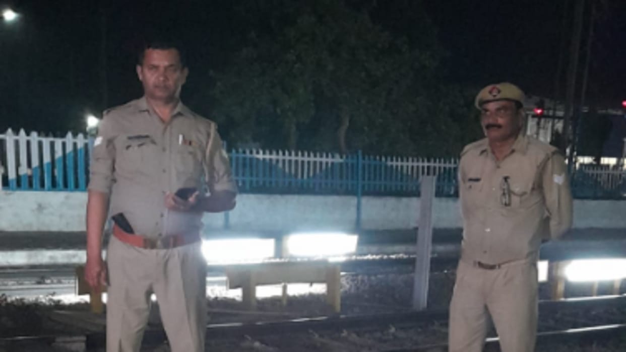 Suicide Case UP: Inspector made suicide Plan after being absent for two days, jumped as train arrived in Meerut