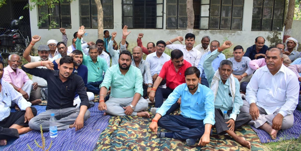 protest for arresting
