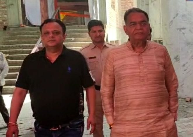 Left Shigufa to get cheap popularity: Vinod