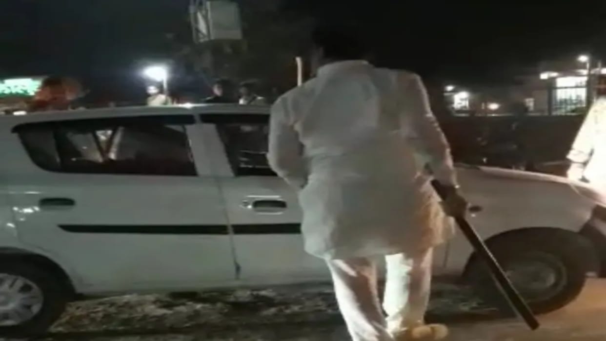 Local leader beat up driver after car got scratched in Sri Ganganagar