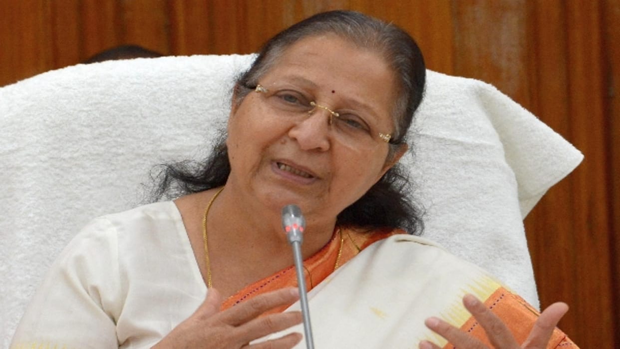 Sumitra Mahajan Birthday Special Life Story and Padma Bhushan in Hindi