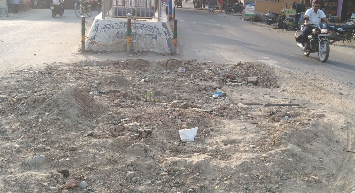 The road was dug up, people stumbling for three months