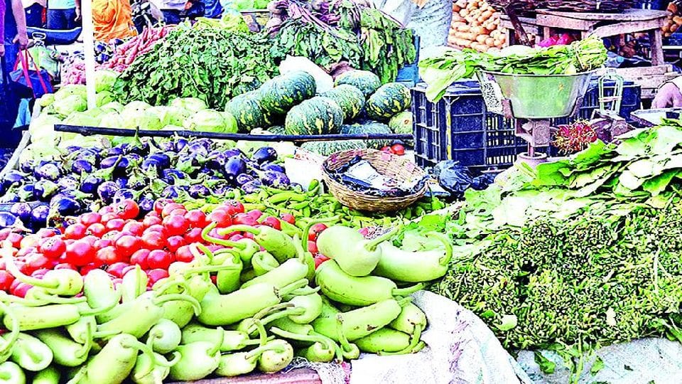 agra women saving wisely and changed the menu of food due to inflation