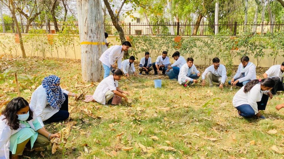 Students continue to protest demanding increase in internship stipend in Veterinary University Mathura