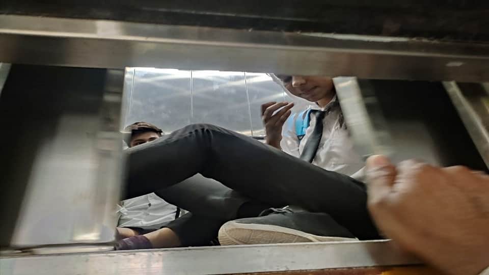Students stuck in the lift of the Agra University Sanskriti Bhavan for an hour