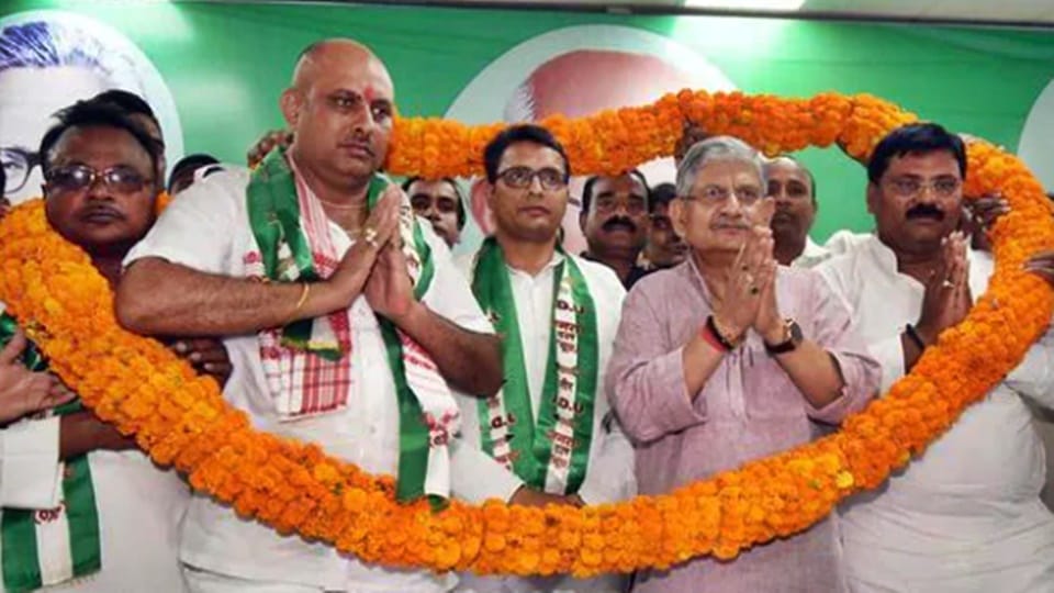 Lalu Prasad aide and state RJD chief Jagadanand Singh son Ajit Singh joins JDU
