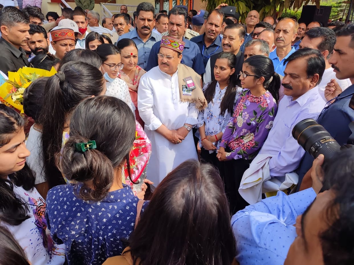 Children returned from Ukraine should be given admission in medical colleges of India