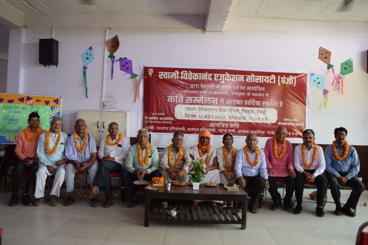 Poet is a mirror of society, works to show a new path: Dharambir