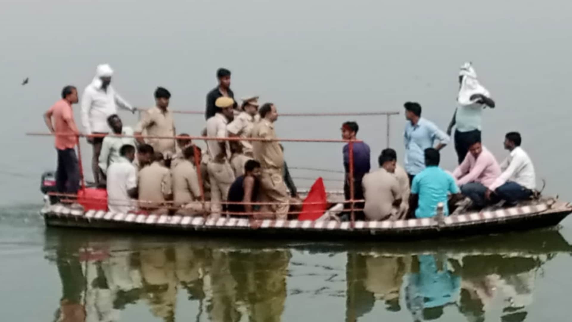 Boat capsizes in Gandak river at Kushinagar