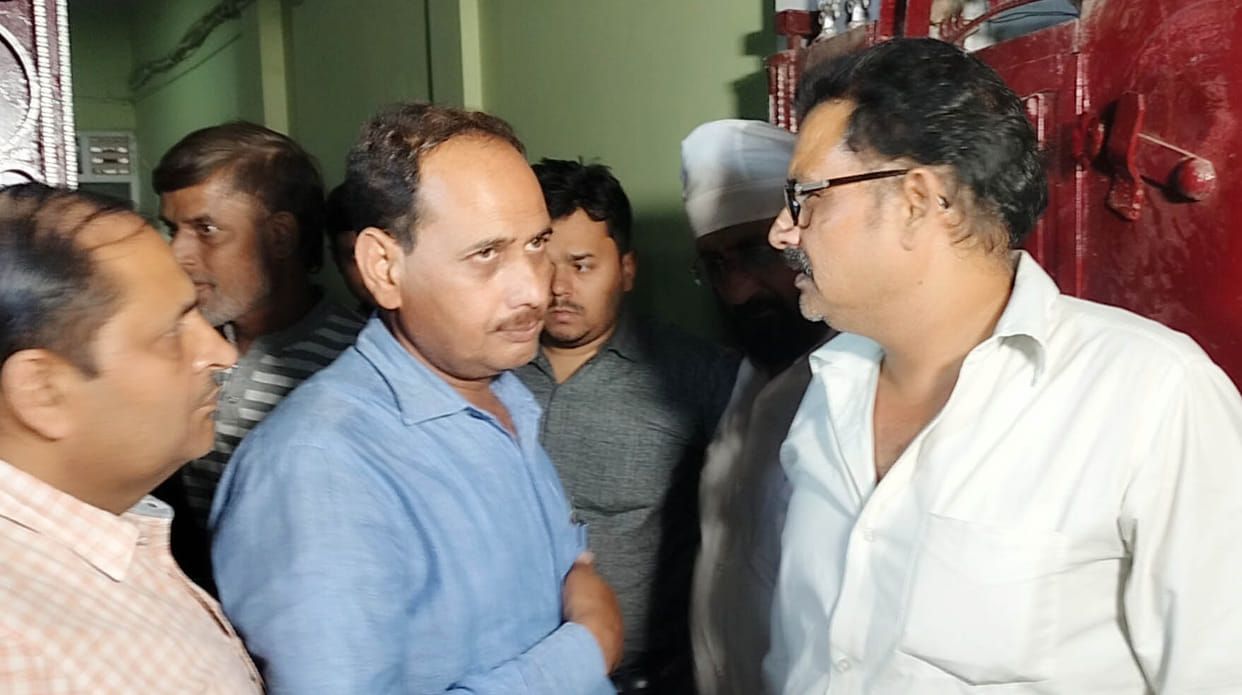 Gutkha business worth crores was going on in the name of servants