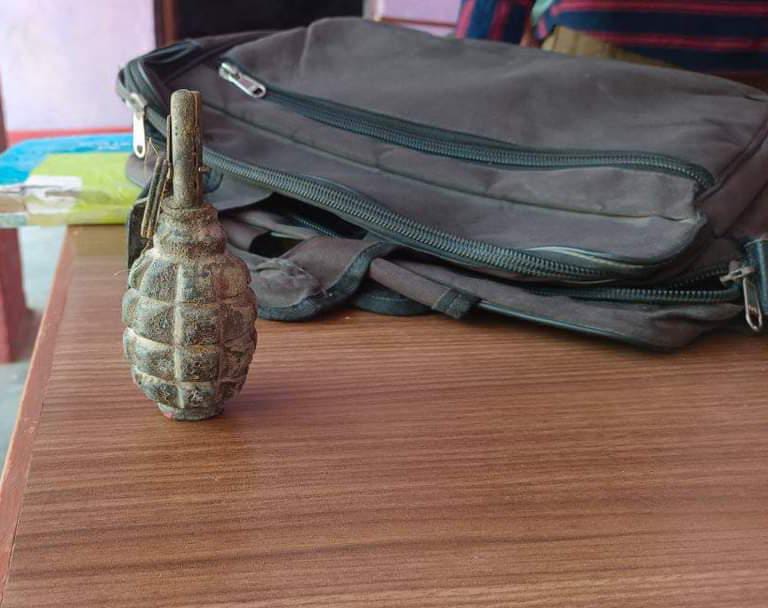 Fishermen found hand grenade in  Asia largest village gahmar in ghazipur police start enquiry