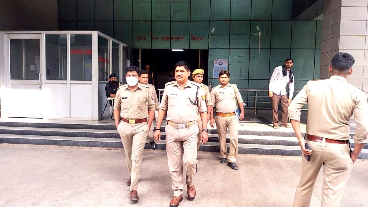Youth who came to Etawah for treatment of mother committed suicide, police engaged in investigation