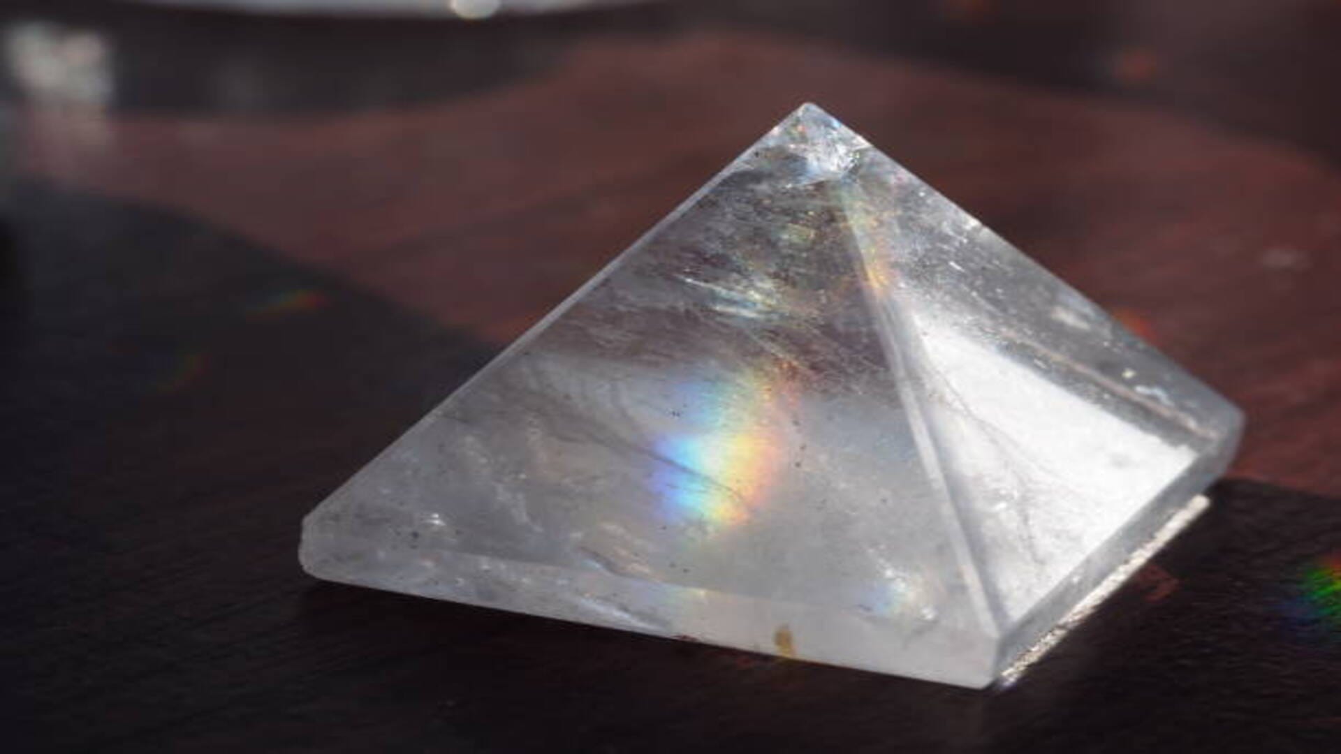 According to Vastu Keeping Pyramids in the House Has Many Benefits Know Its Right Direction