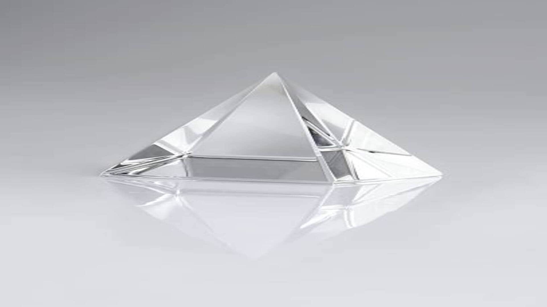 According to Vastu Keeping Pyramids in the House Has Many Benefits Know Its Right Direction