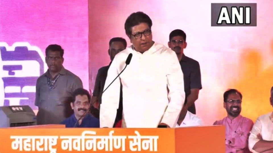 Raj Thackeray warns Maharashtra government Shut loudspeakers in mosques till 3 May