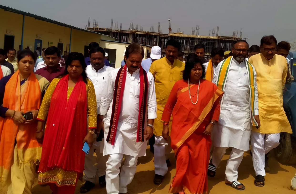 Union Minister of State inspected the college under construction, instructed to complete the construction on tim