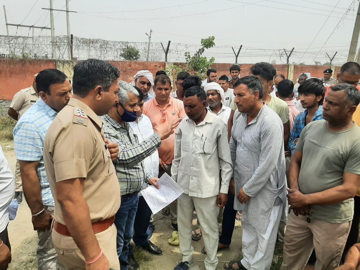 Shutting down the feeder in Samalkha and putting a lock on the power house