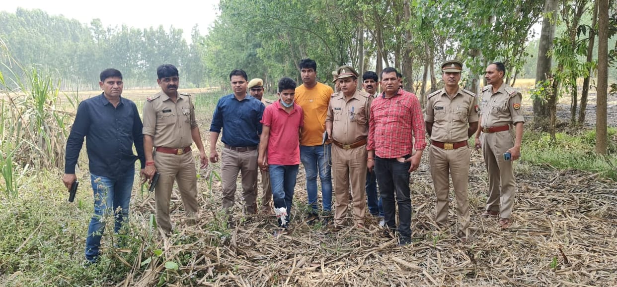The crooks who stole 40 lakhs were caught in the encounter