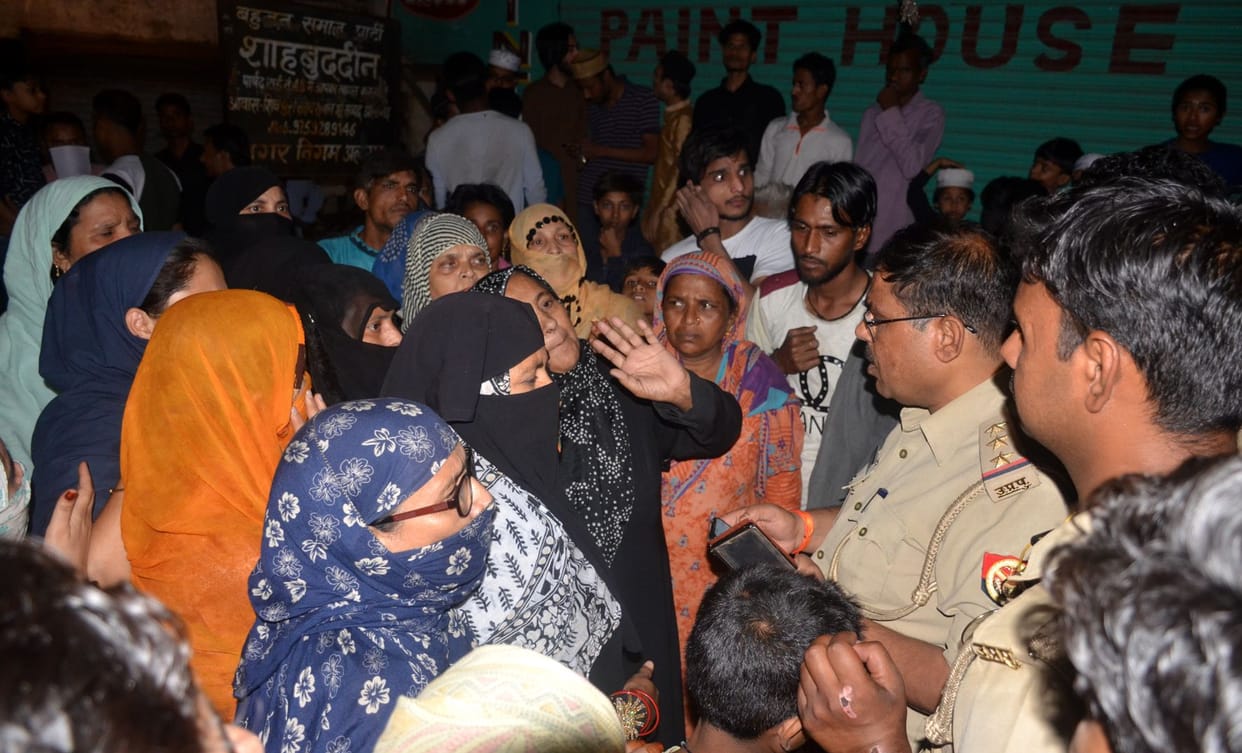 Aligarh: Demonstration by jamming GT Road for water