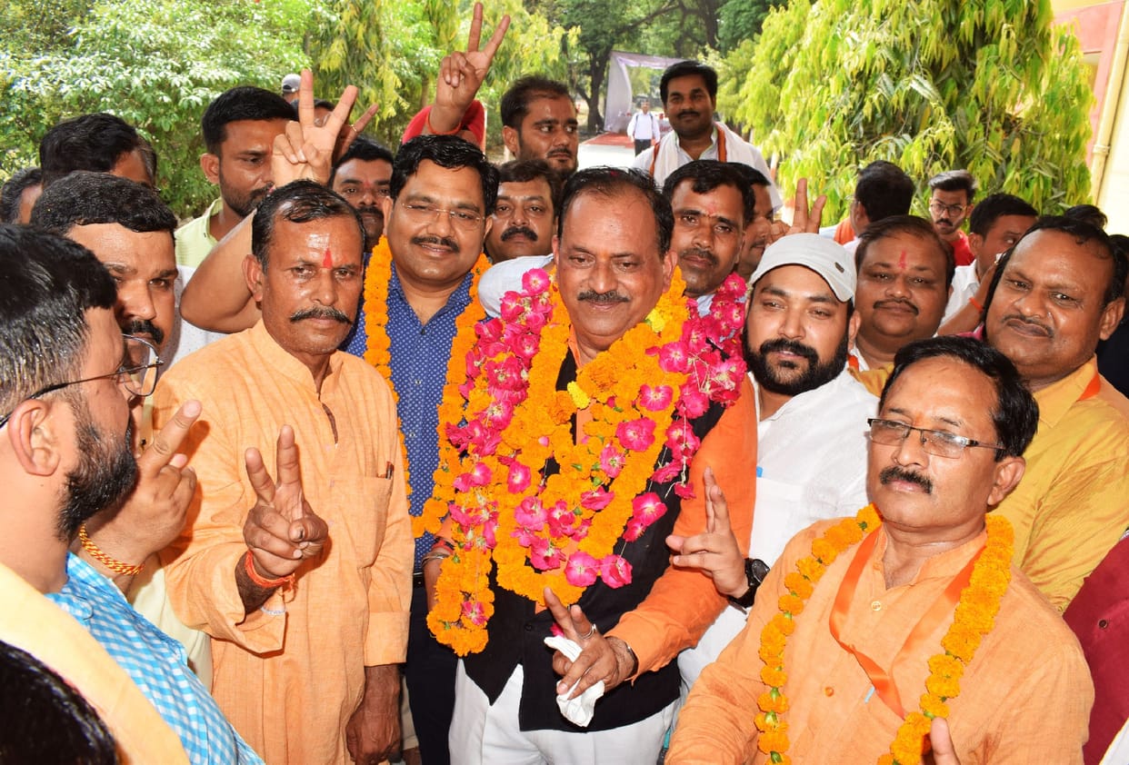 BJP candidate Dr. Sudhir Gupta won by a lead of 3335 votes