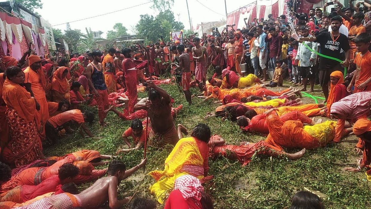 Devotees worshiped Lord Shiva.