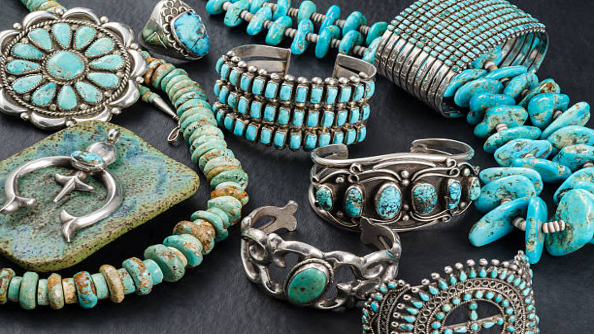 Gemology Turquoise Gemstone Benefits Know the Right Way to Wear it in Hindi