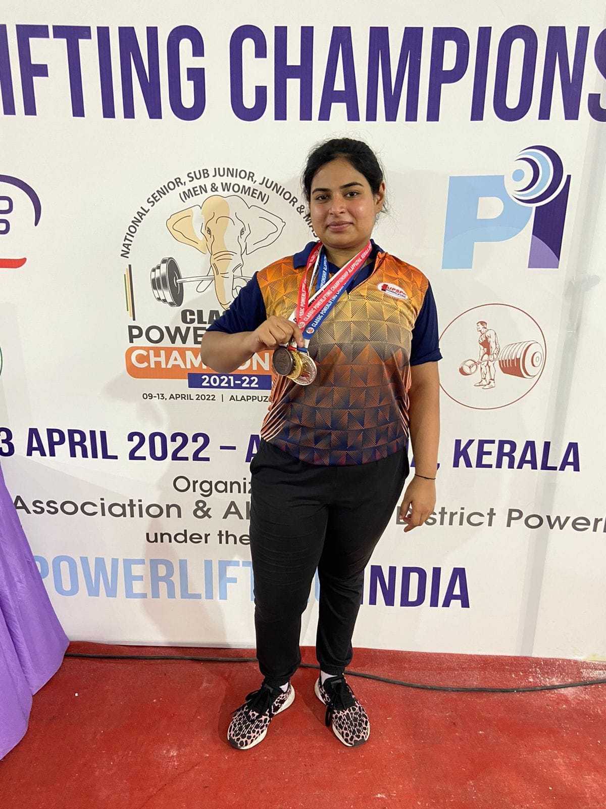 Vanshika Jain won gold medal in power flying