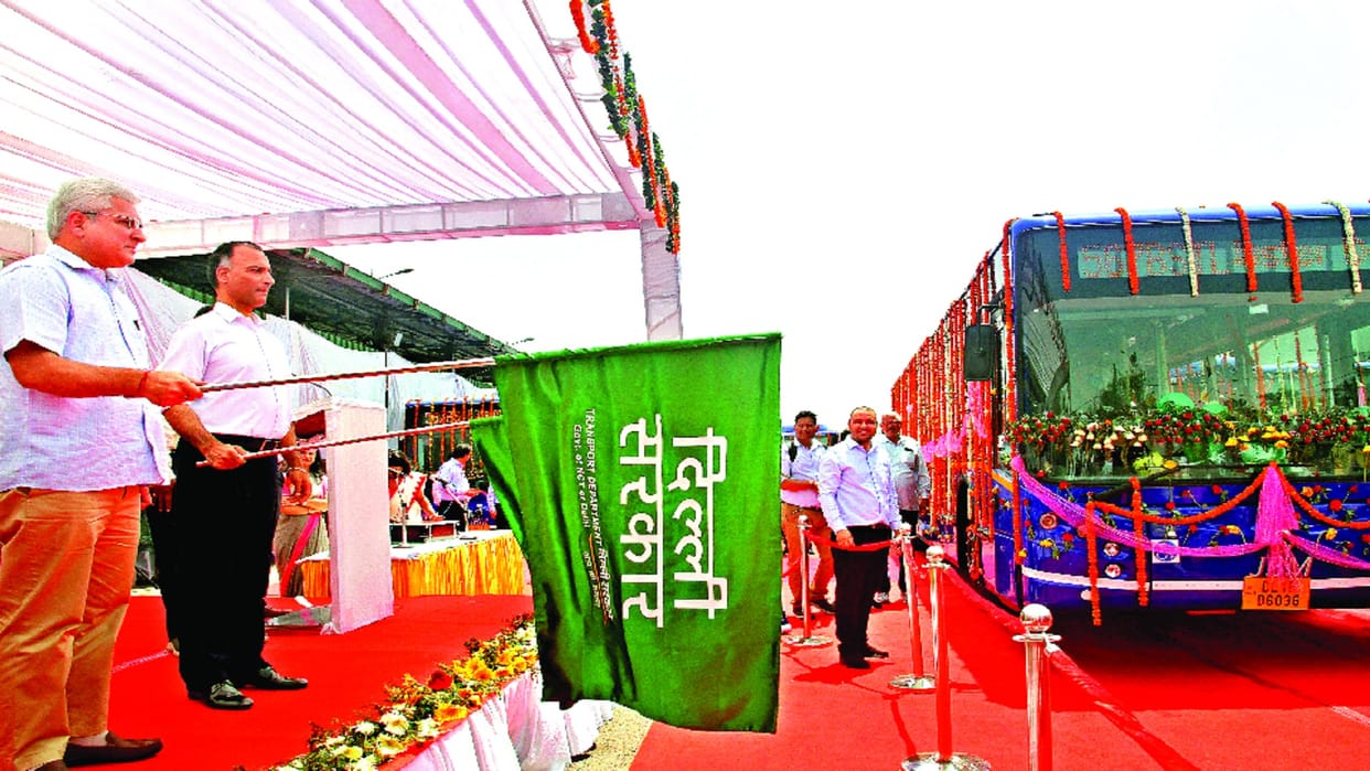 80 new low-floor AC buses inducted into fleet in delhi