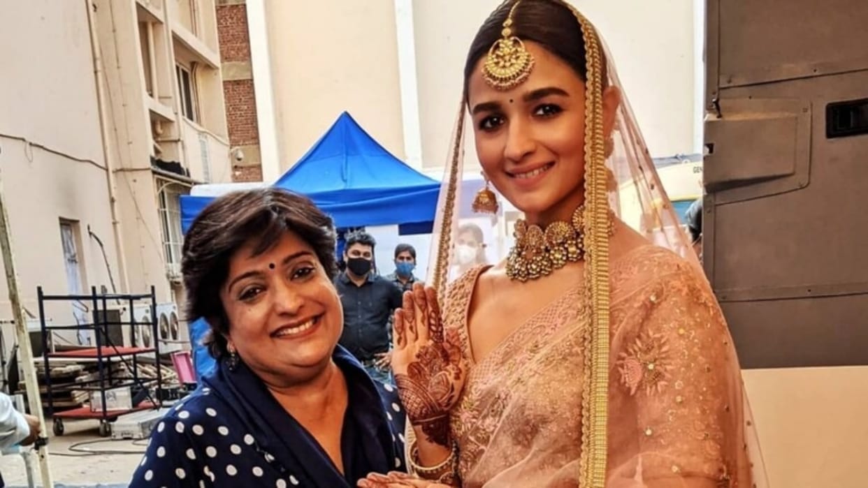 Ranbir Alia Wedding: Alia Bhatt's Mehndi picture went viral ahead of wedding the actress looked beautiful in a pink lehenga