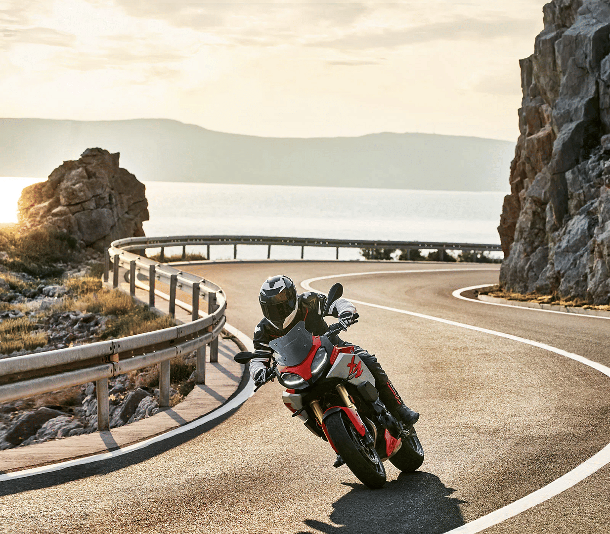 BMW F 900 XR Pro Launched in India Know Price Features Specifications BMW Motorrad India launches new F 900 XR motorcycle in India