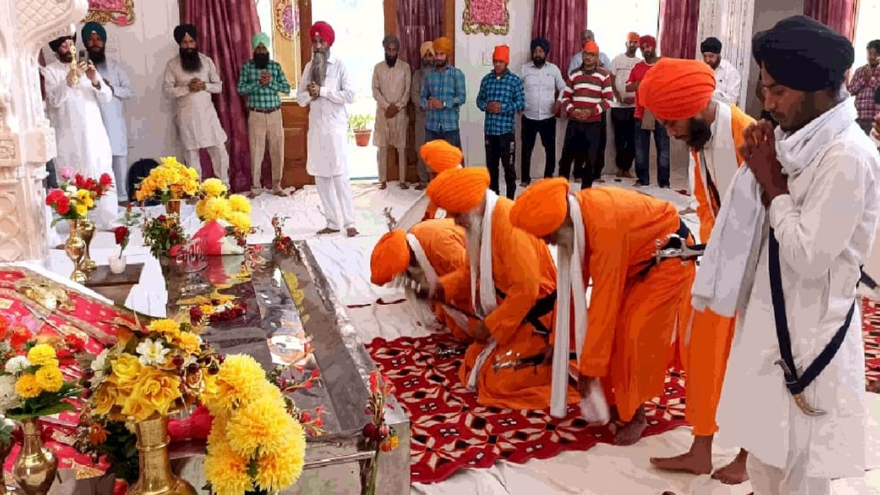 Haridwar Baisakhi bath today packed with devotees from Dharmanagari