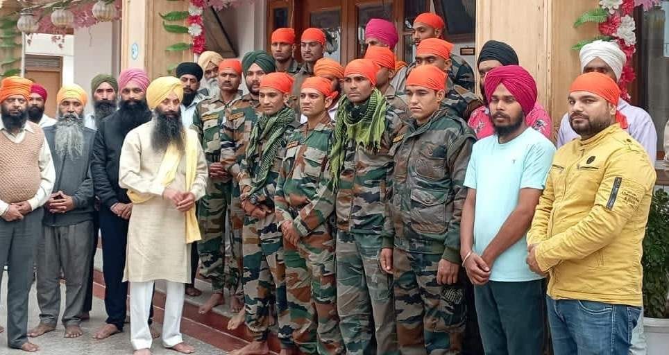 Army team leaves for Ghangaria from Govindghat