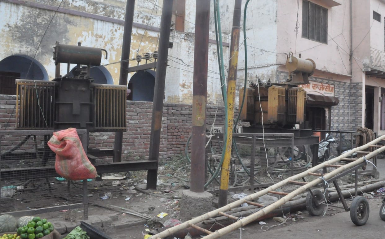 Hathras: The system faltered in summer, power crisis deepened