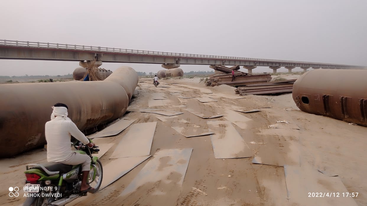 Kolaghat: The road is ready, waiting for the second pontoon bridge to be built