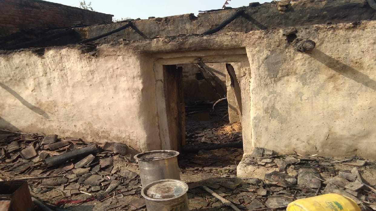 Teenager dies due to fire in suspicious condition, household ashes of seven houses