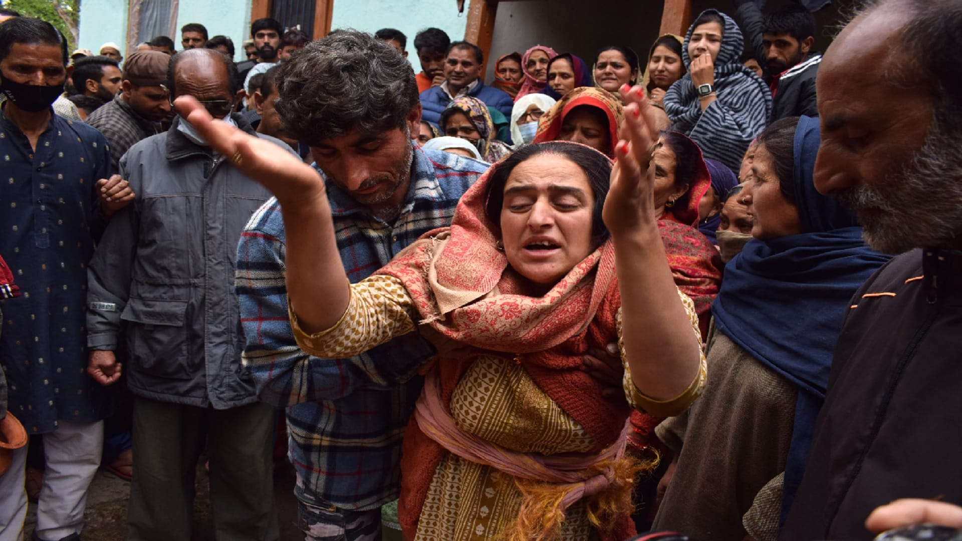 Village mourns after target killing of Satish Kumar in Kulgam