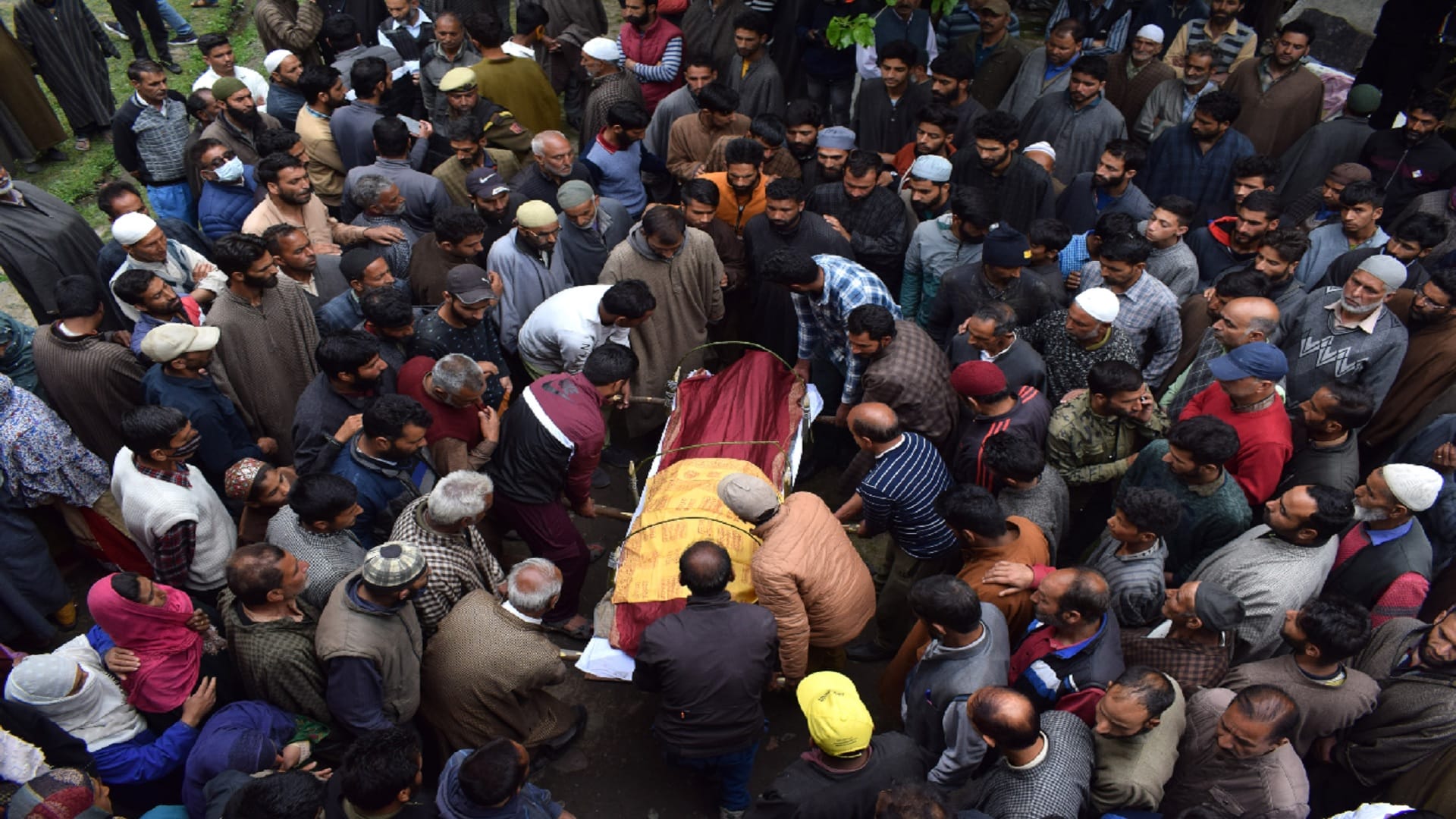 Village mourns after target killing of Satish Kumar in Kulgam