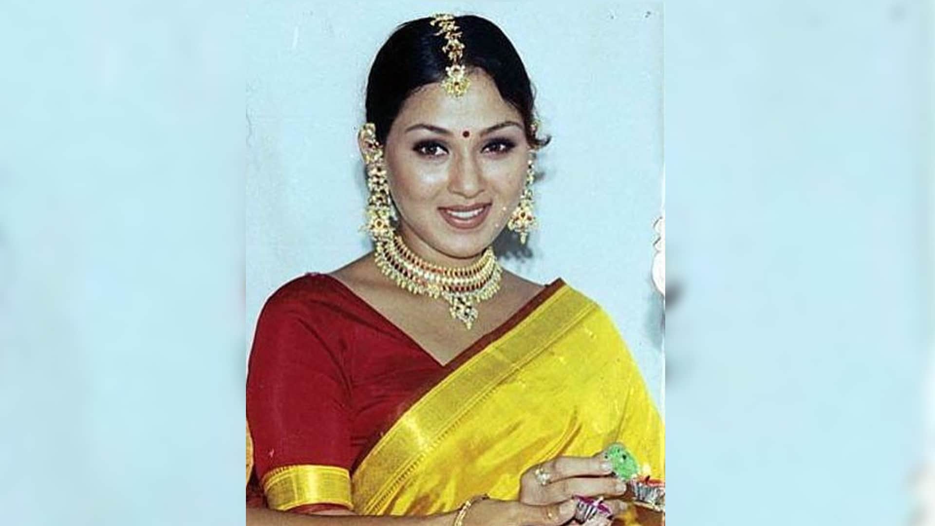 monal naval Death Anniversary know the life and career facts of actress monal