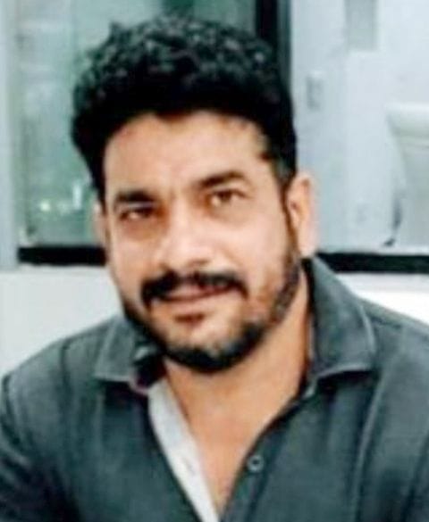 Income tax officer dies.