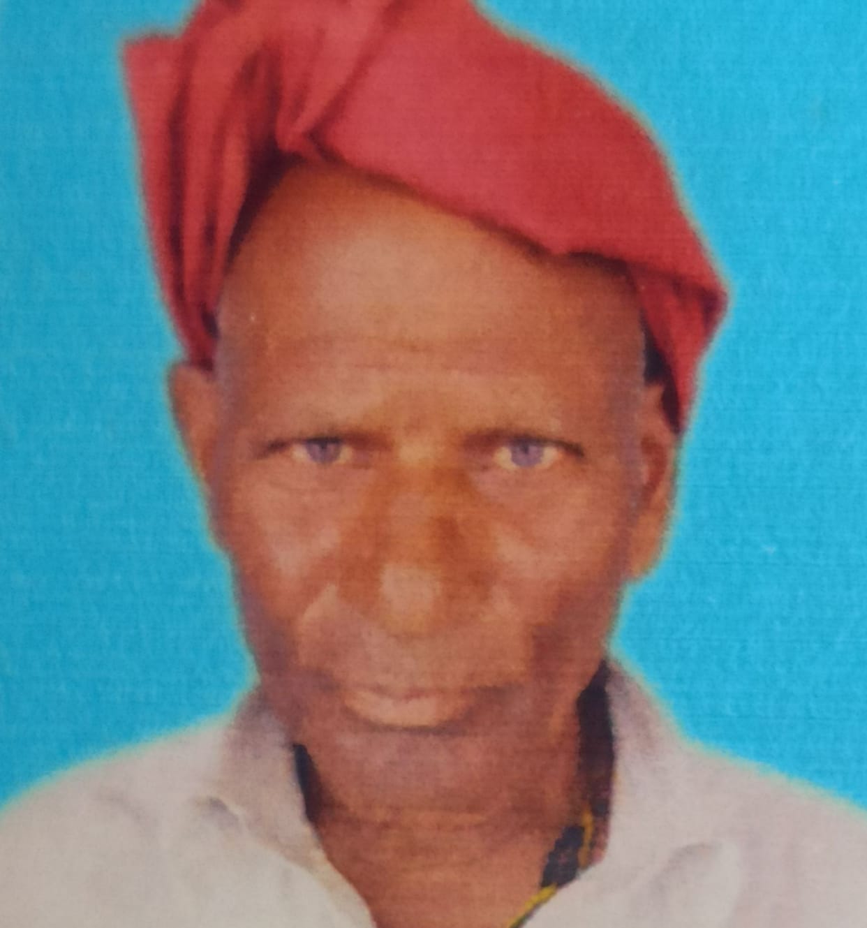 Kanpur dehat : The body of the watchman found hanging in Khalla village, forensic and police team investigated