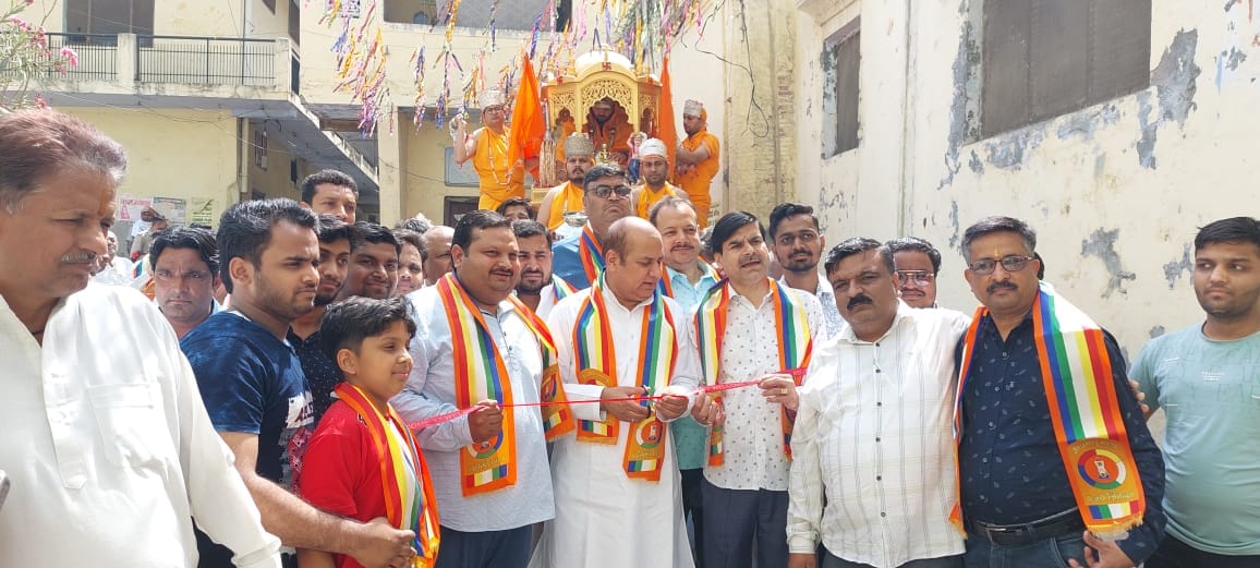 Celebrated the birth of the 24th Tirthankara Mahavir Swami with gaiety, Kalyanak