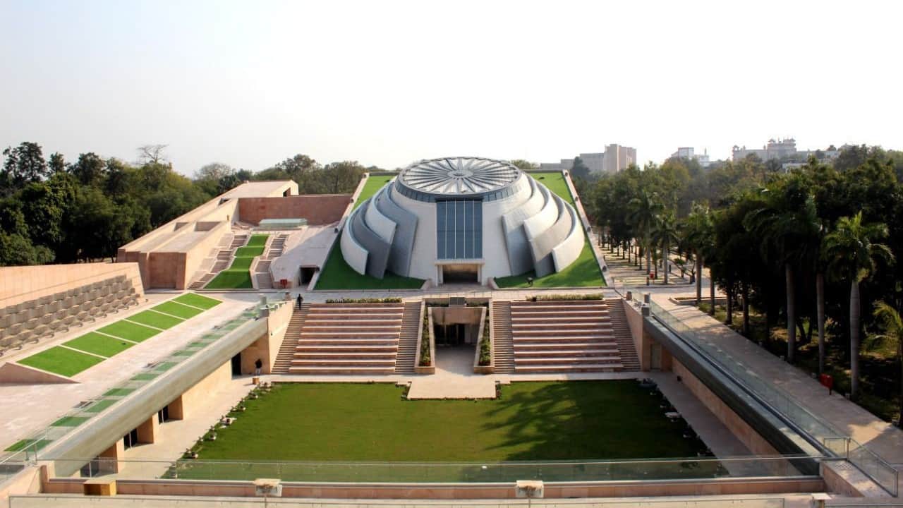 Prime Minister Museum Spent 271 Crores PM Modi Photo with PT Nehru Know How Changed Nehru Museum in 4 Years News in Hindi
