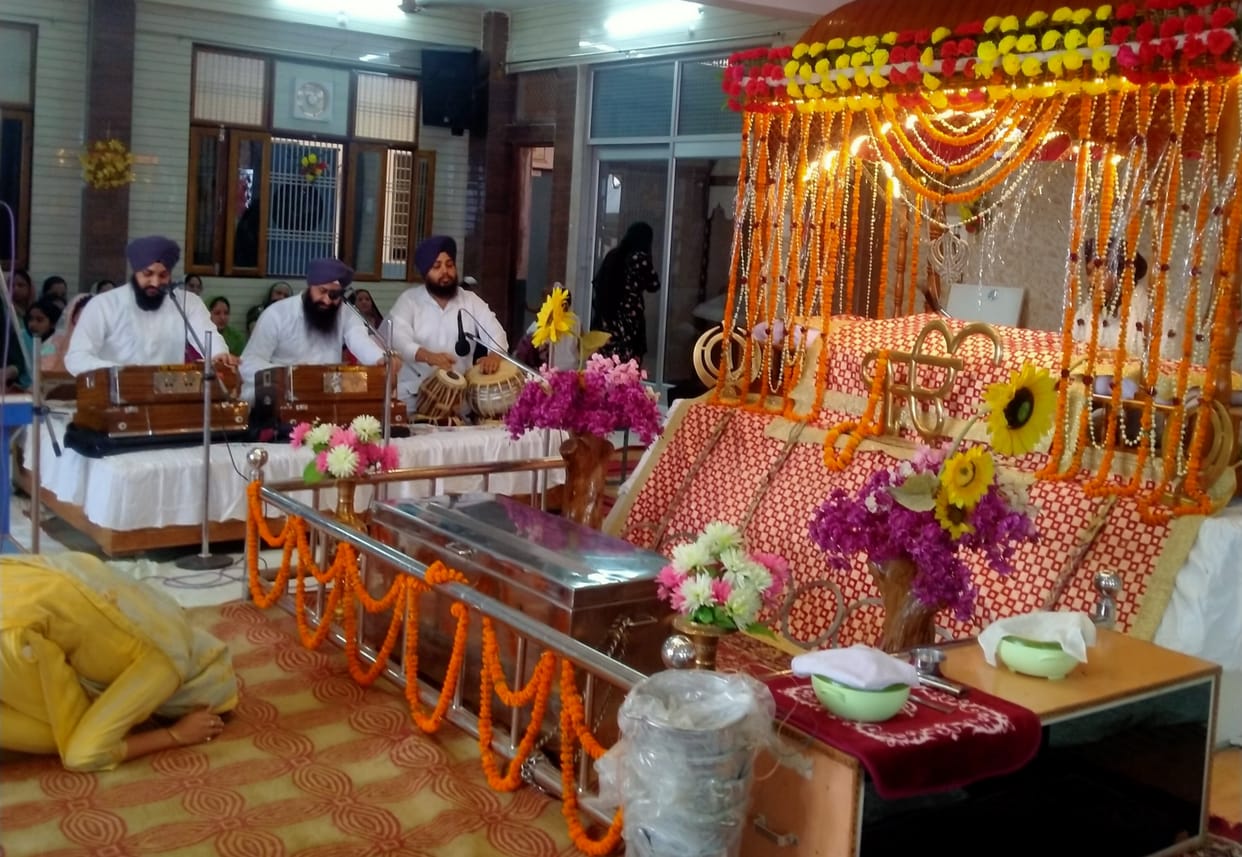 Akhand recitation and hymn resonated in the gurudwara