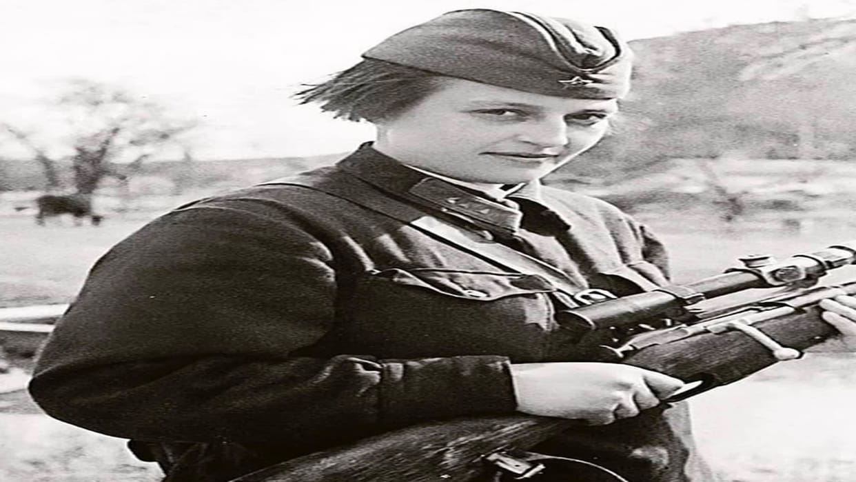 Russian Sniper Woman Killed 309 People By Bullets Know About Her and Death Reason News In Hindi