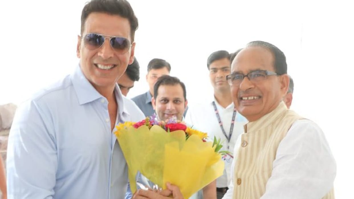 Madhya Pradesh: Bollywood actor Akshay Kumar meets Chief Minister Shivraj Singh Chouhan