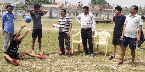 Children are showing stamina to enter the hostel